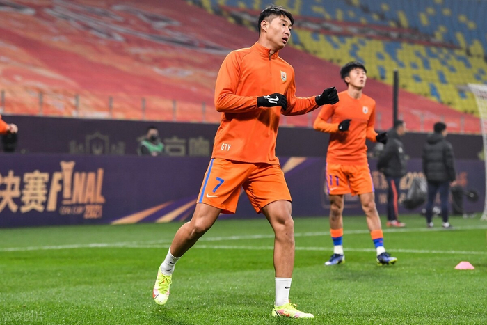 开云体育app安装包-关于这也行？国际比赛日阿斯顿维拉调整名单以备葡超赛前西汉姆调整名单以备NBA总决赛，马赛赛后再遭质疑的信息